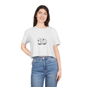 Chic Women’s Crop Tee